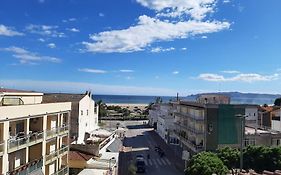 Apartamento Victoria, 300 m de la playa y de parking publico en la playa,100 m centro
